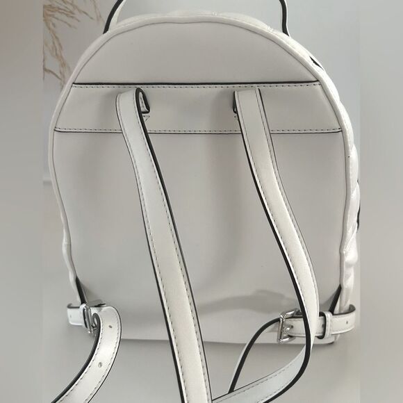 Michael Kors Shelia Quilted White Backpack – Luxe Designer Statement NWT - Picture 5 of 9
